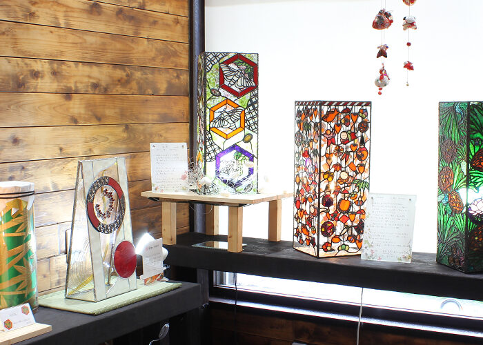 都内引き取り限定】超希少☆和のステンドグラス☆オリジナル木製窓枠